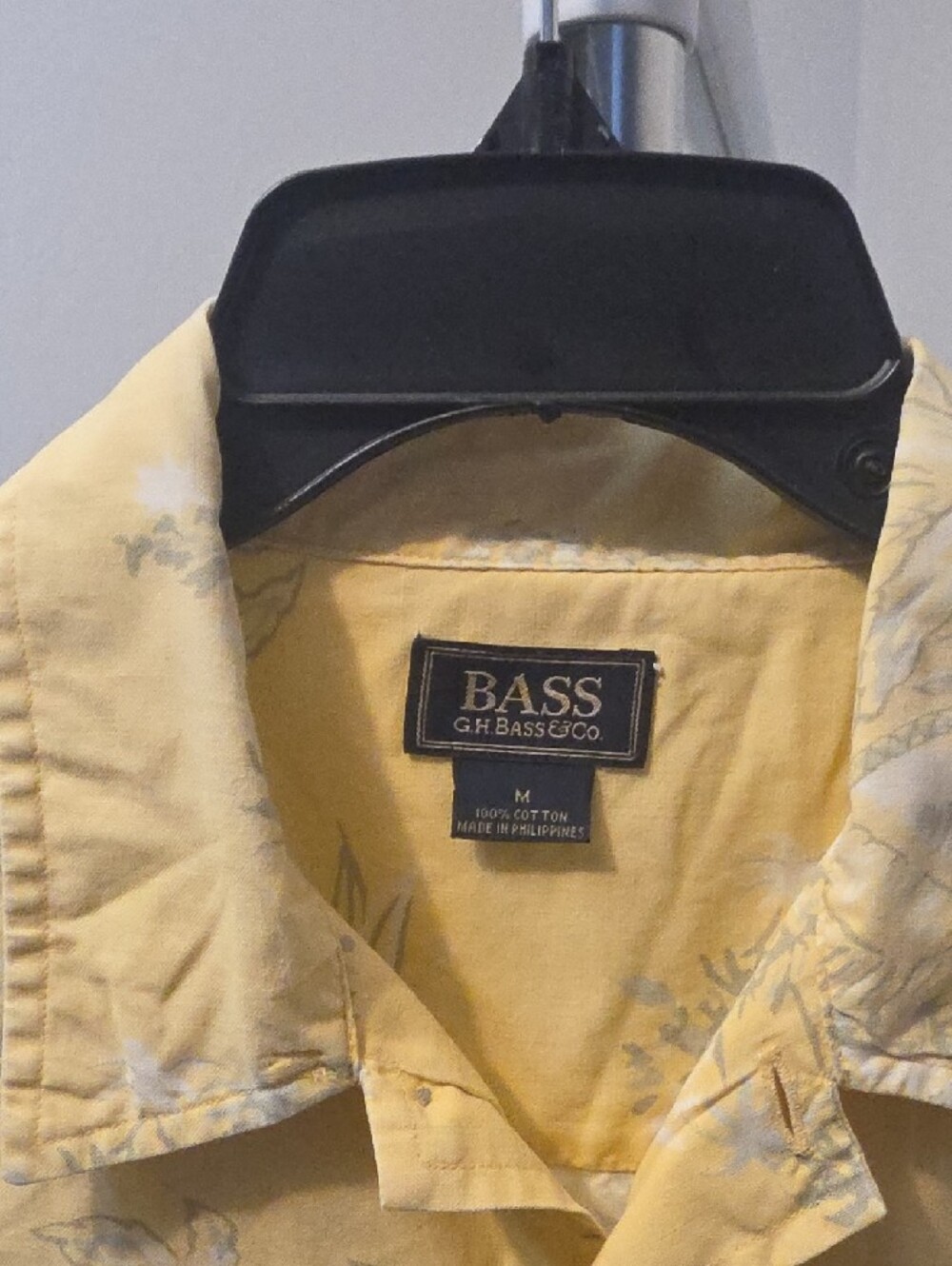 Bass Yellow Short-Sleeve Floral Button-Down Shirt - Picture 2 of 3